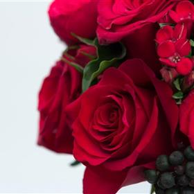 fwthumbRed Rose Bridal Bouquet Close Up.jpg